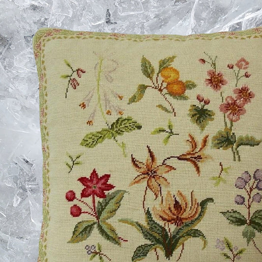 Handmade Wool Needlepoint Pillow Cover - Decorative Throw Cushion Cover - Vintage Floral Embroidery Design Herbers orange fruite