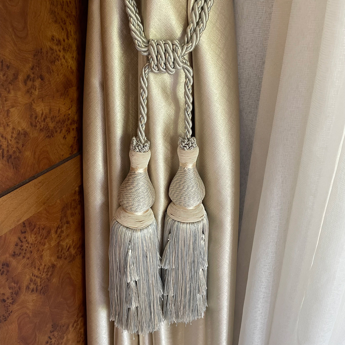 2 Pack Luxury Double Tassel Curtain Tieback, 30 in Total Length – Handcrafted Decorative Rope Holdback for Drapes and Home Interior Styling E2402