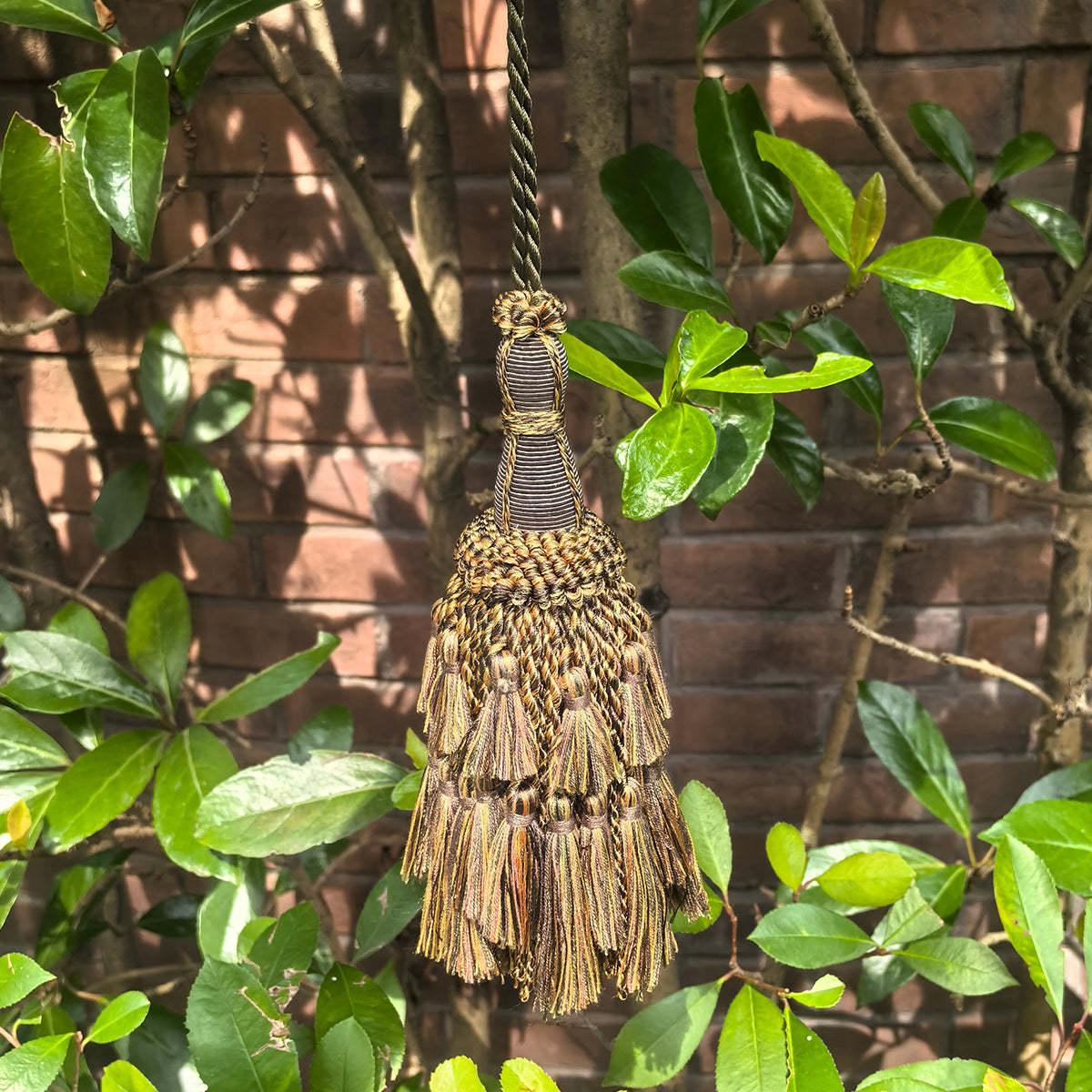 1 Pack Home Decor Tassel 9 x 4 E98326