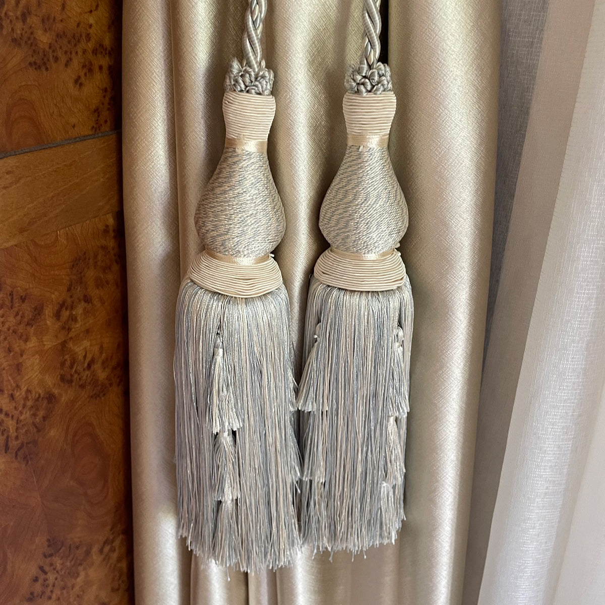 2 Pack Luxury Double Tassel Curtain Tieback, 30 in Total Length – Handcrafted Decorative Rope Holdback for Drapes and Home Interior Styling E2402