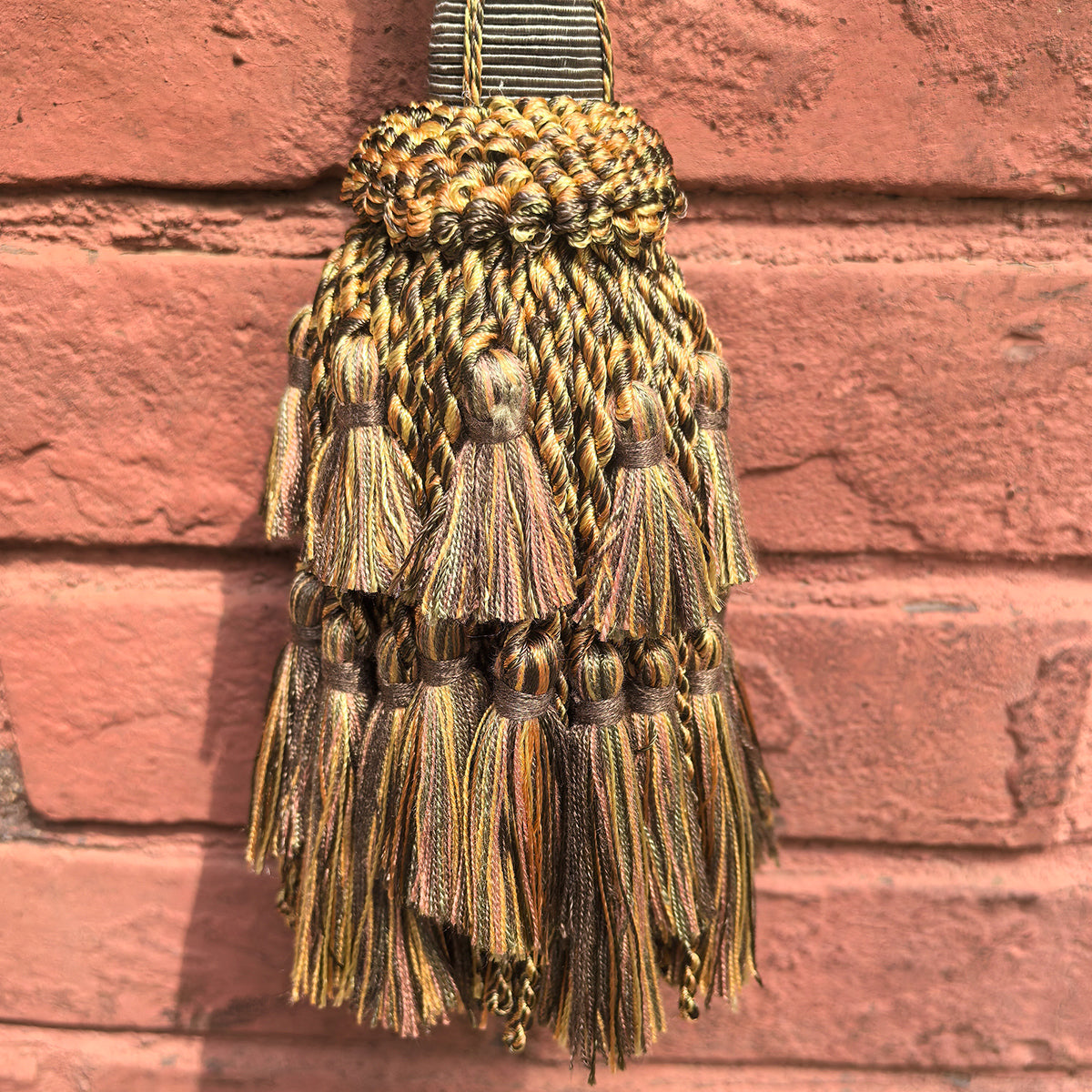 1 Pack Home Decor Tassel 9 x 4 E98326