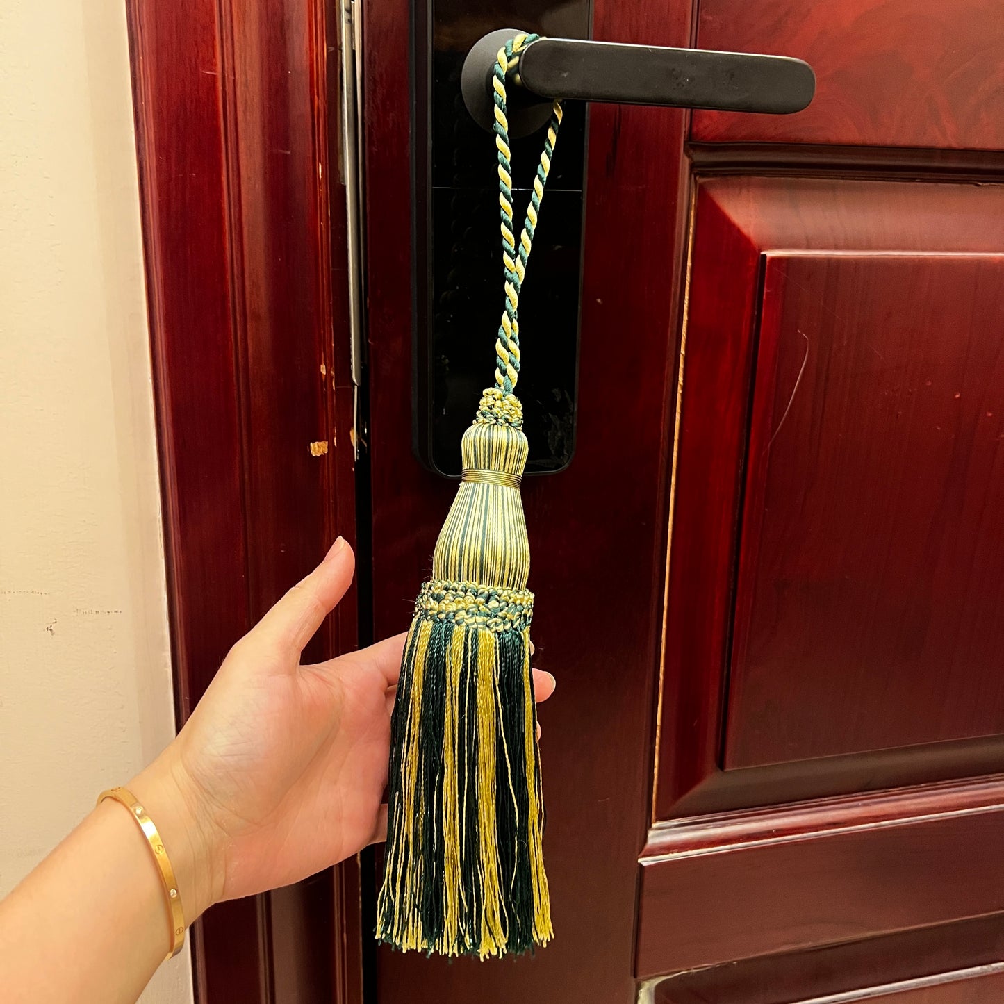 1 Pack Green & Gold Decorative Tassel, 15 in – Single Hanging Tassel for Curtains, Door Handles, Wall Décor & European-Style Home Decoration E9670_C