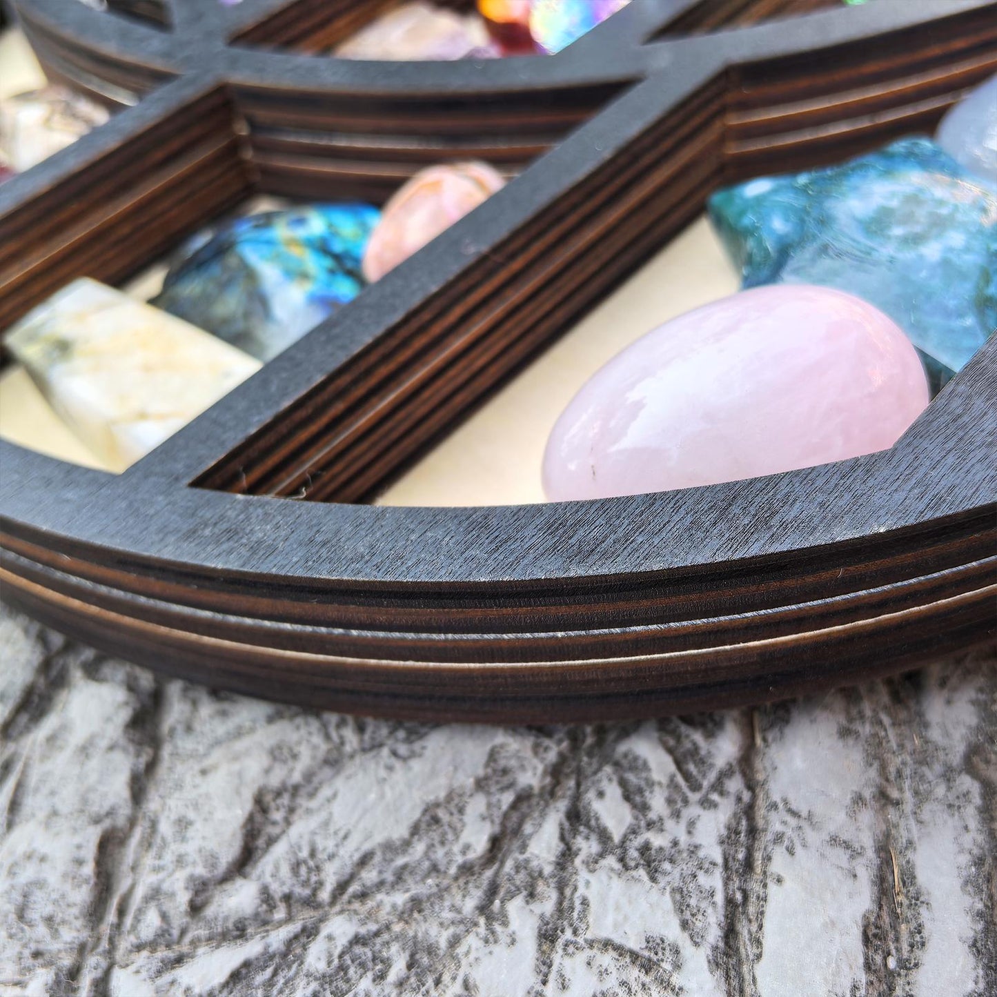 Cat Moon Crystal Shelf – Wooden Display Shelf for Crystals, Witchy Decor, Gothic Home Decor, Boho Altar Storage, Celestial Wall Art