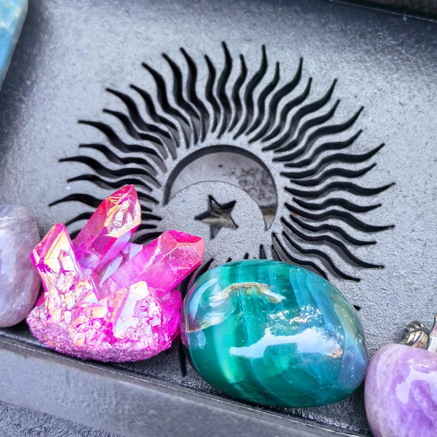 Sun Crystal Shelf – Wooden Celestial Display, Sunburst Altar Shelf, Witchy Room Decor, Boho Spiritual Storage, Sun and Moon Wall Art